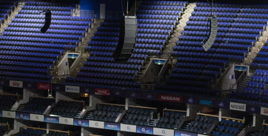 吊在穹頂的Bose ShowMatch陣列音響